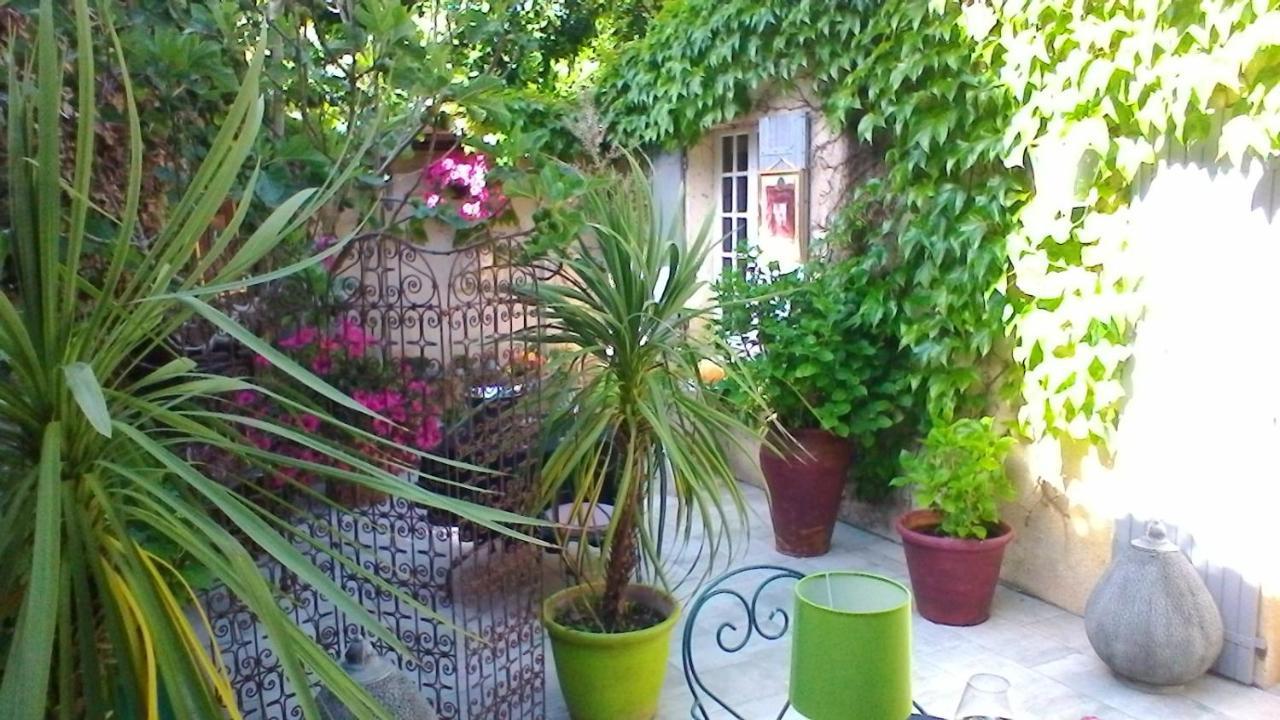 Le Domaine De La Lezardiere B&B Espiet Екстериор снимка