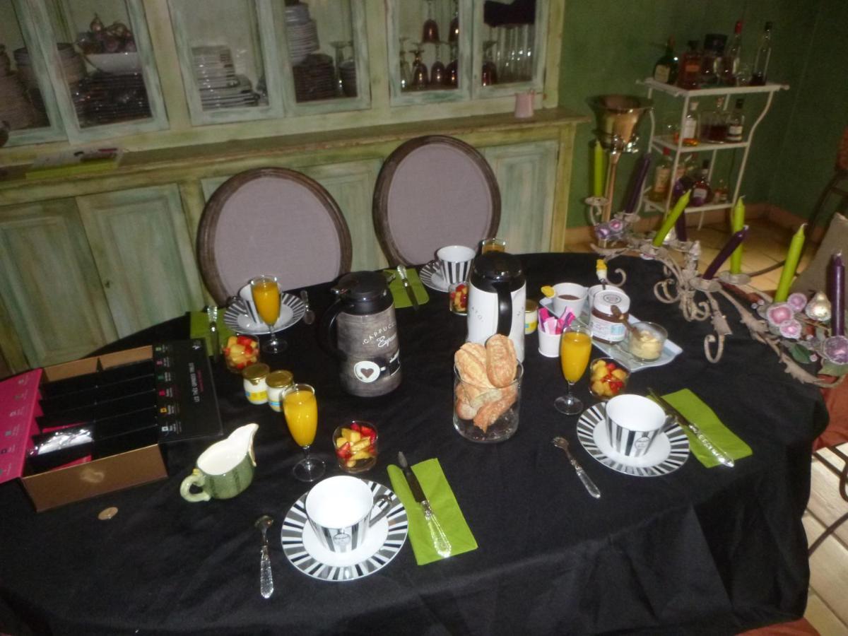 Le Domaine De La Lezardiere B&B Espiet Екстериор снимка