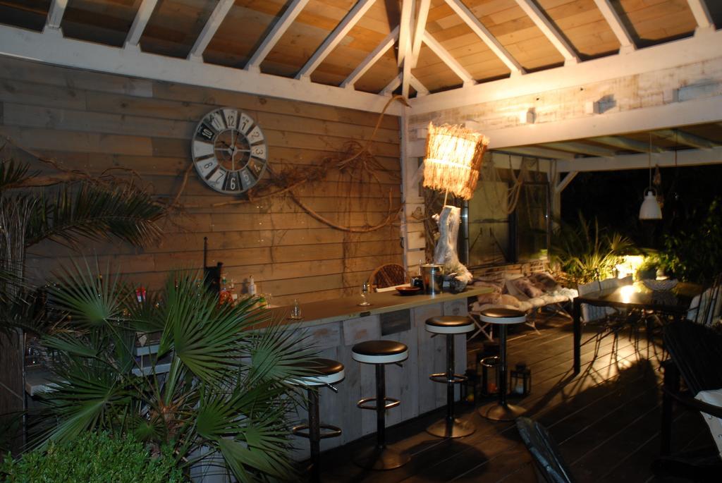 Le Domaine De La Lezardiere B&B Espiet Екстериор снимка
