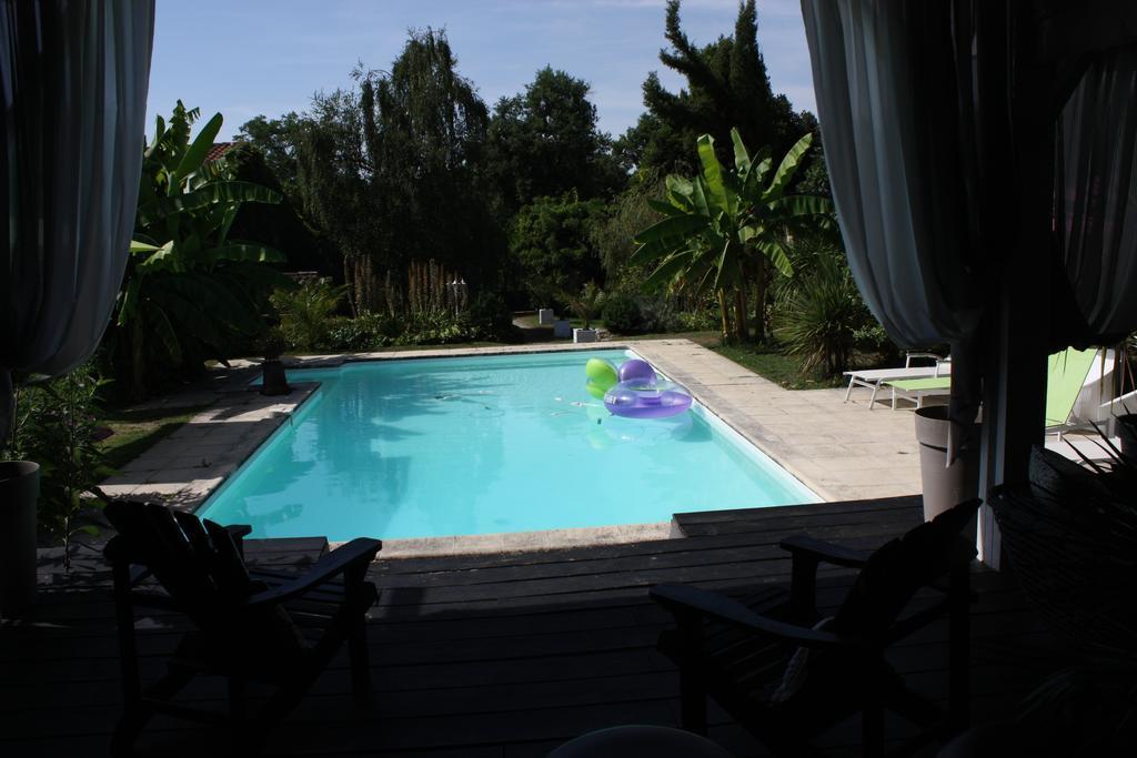 Le Domaine De La Lezardiere B&B Espiet Екстериор снимка