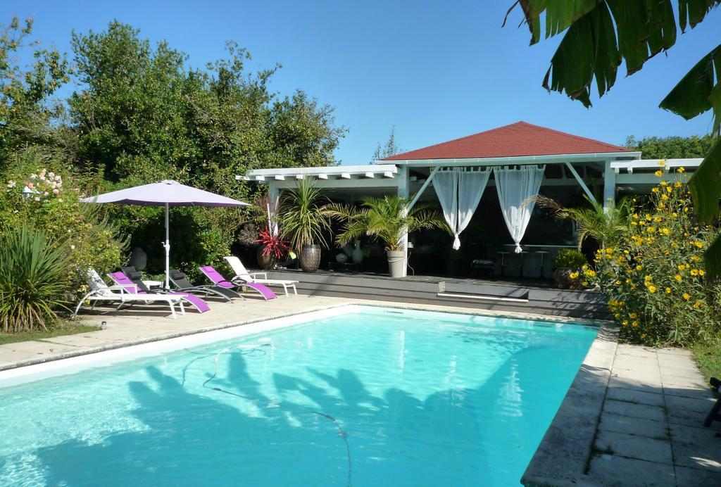 Le Domaine De La Lezardiere B&B Espiet Екстериор снимка