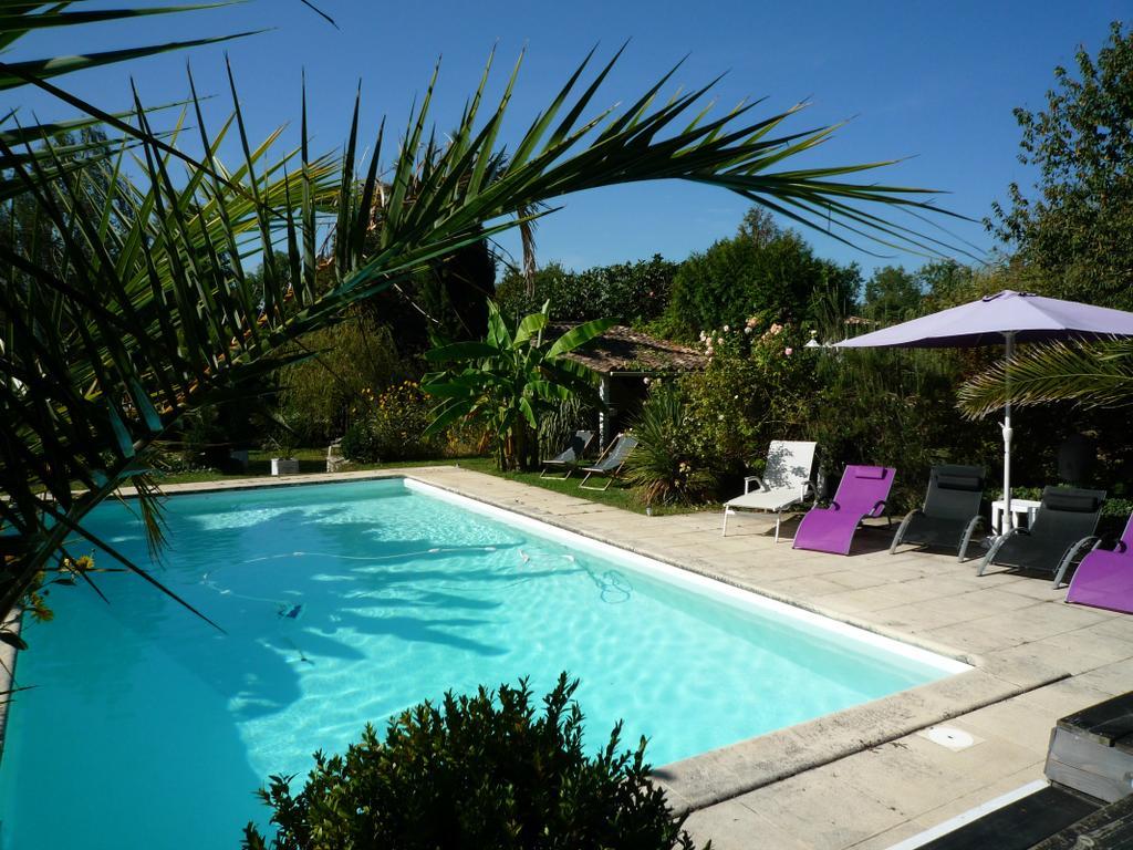 Le Domaine De La Lezardiere B&B Espiet Екстериор снимка